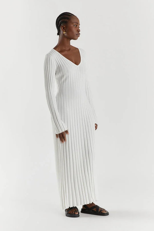 Yasmin Knit midi Dress with V-neck and Sleeves