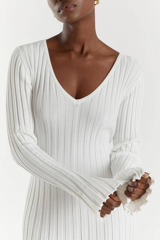 Yasmin Knit midi Dress with V-neck and Sleeves