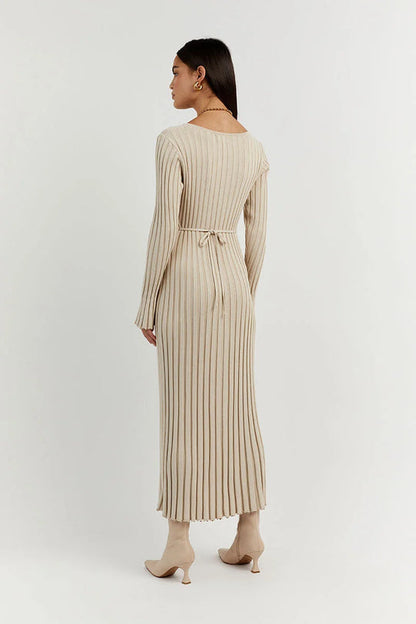 Yasmin Knit midi Dress with V-neck and Sleeves