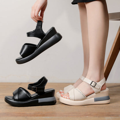 Versatile sandals with thick soles