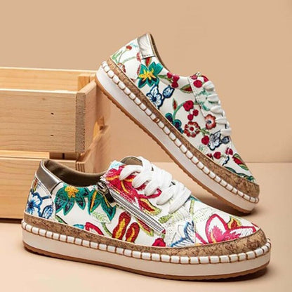 Santorini Flower Trainer: Trend No. 1 of the Season